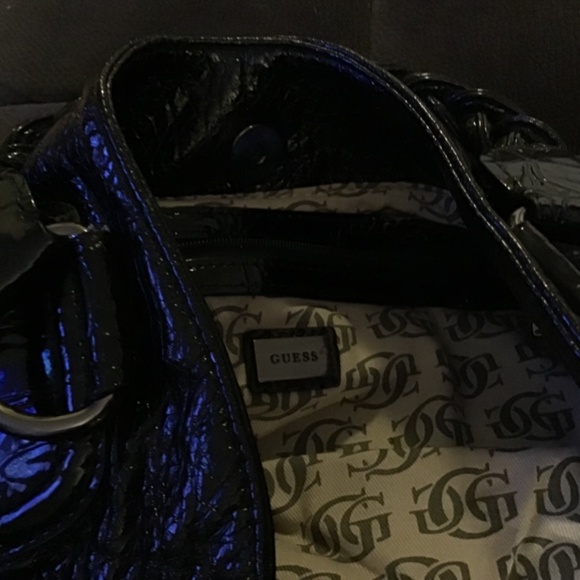 Guess Purse - Picture 2 of 5
